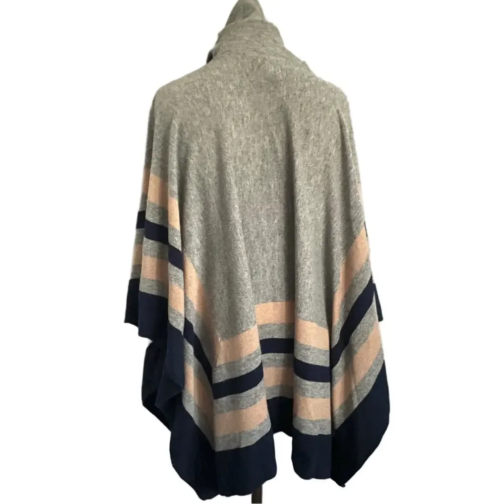 BCBG MaxAzria Gray Wyona Lambswool Funnel Neck Poncho - One Size - Picture 8 of 12